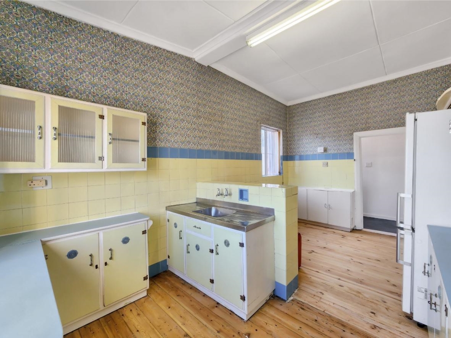 To Let 4 Bedroom Property for Rent in Sea Point Western Cape